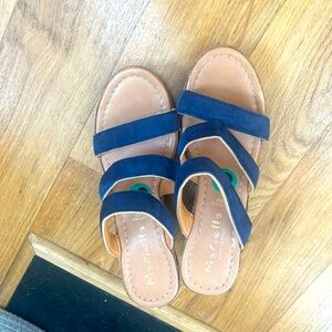 Women’s wedge shoes like new